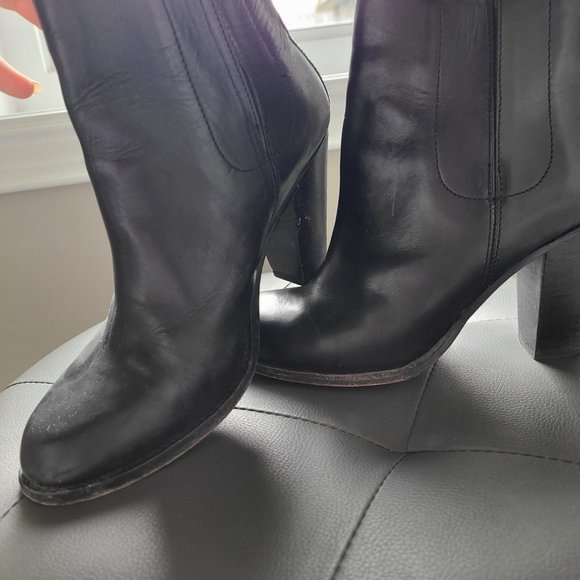 Frye black leather ankle booties - Picture 2 of 3